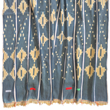Load image into Gallery viewer, African Ikat Baule Cloth Pyramid