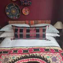 Load image into Gallery viewer, Vintage Yoruba Cushion Arrow