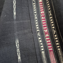 Load image into Gallery viewer, Batak Ulos Simarinjam Sisi