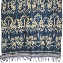 Load image into Gallery viewer, Sumba Indigo Ikat Hinggi