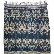 Load image into Gallery viewer, Sumba Indigo Ikat Hinggi