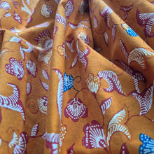 Load image into Gallery viewer, Batik Tulis Bunga Rampai