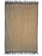 Load image into Gallery viewer, Borneo Dayak Ikat Tiang Langgai Uwi