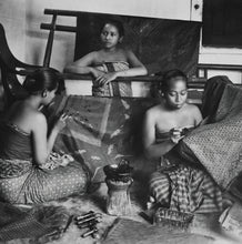 Load image into Gallery viewer, Javanese Kemben Banyumas Bunga