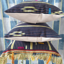 Load image into Gallery viewer, African Baule Cushion Fringe